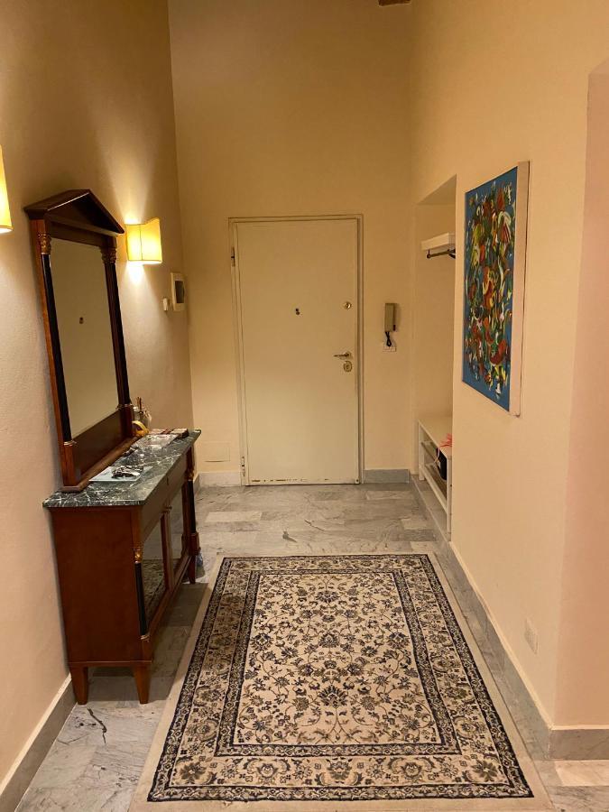 Renovated Apartment With 3 Bedrooms In An Historic Palazzo Between Port And Old Town Livorno Bagian luar foto